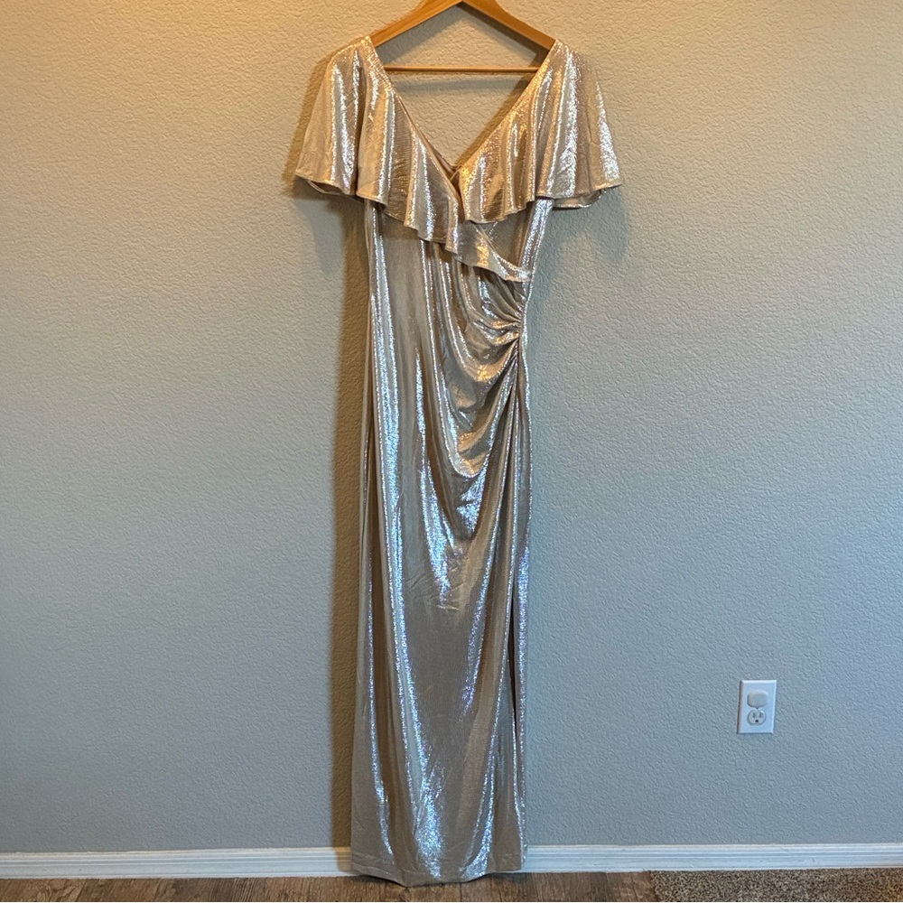 Elegant Gold Evening Gown